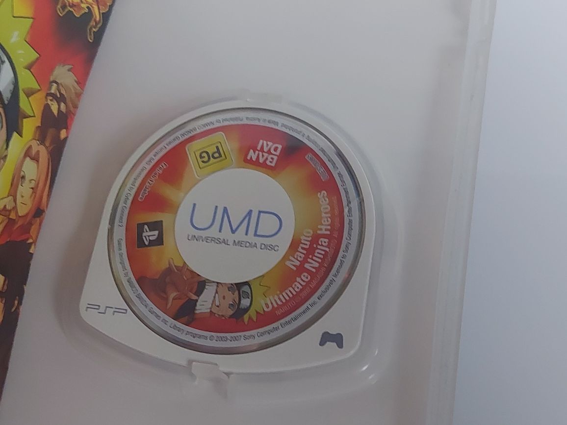Gra na  Sony PSP Naruto ultimate ninja Heroes ksiazeczka