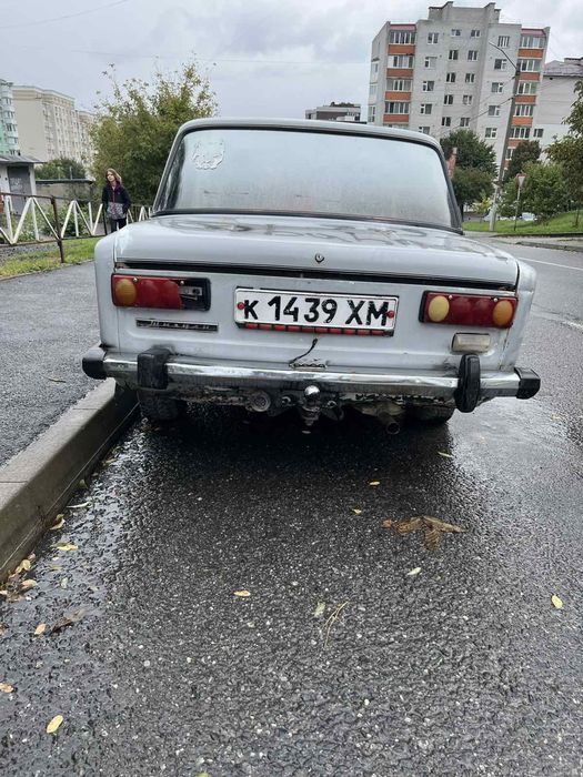 Розбираю ваз 2101 з тройочним мотором