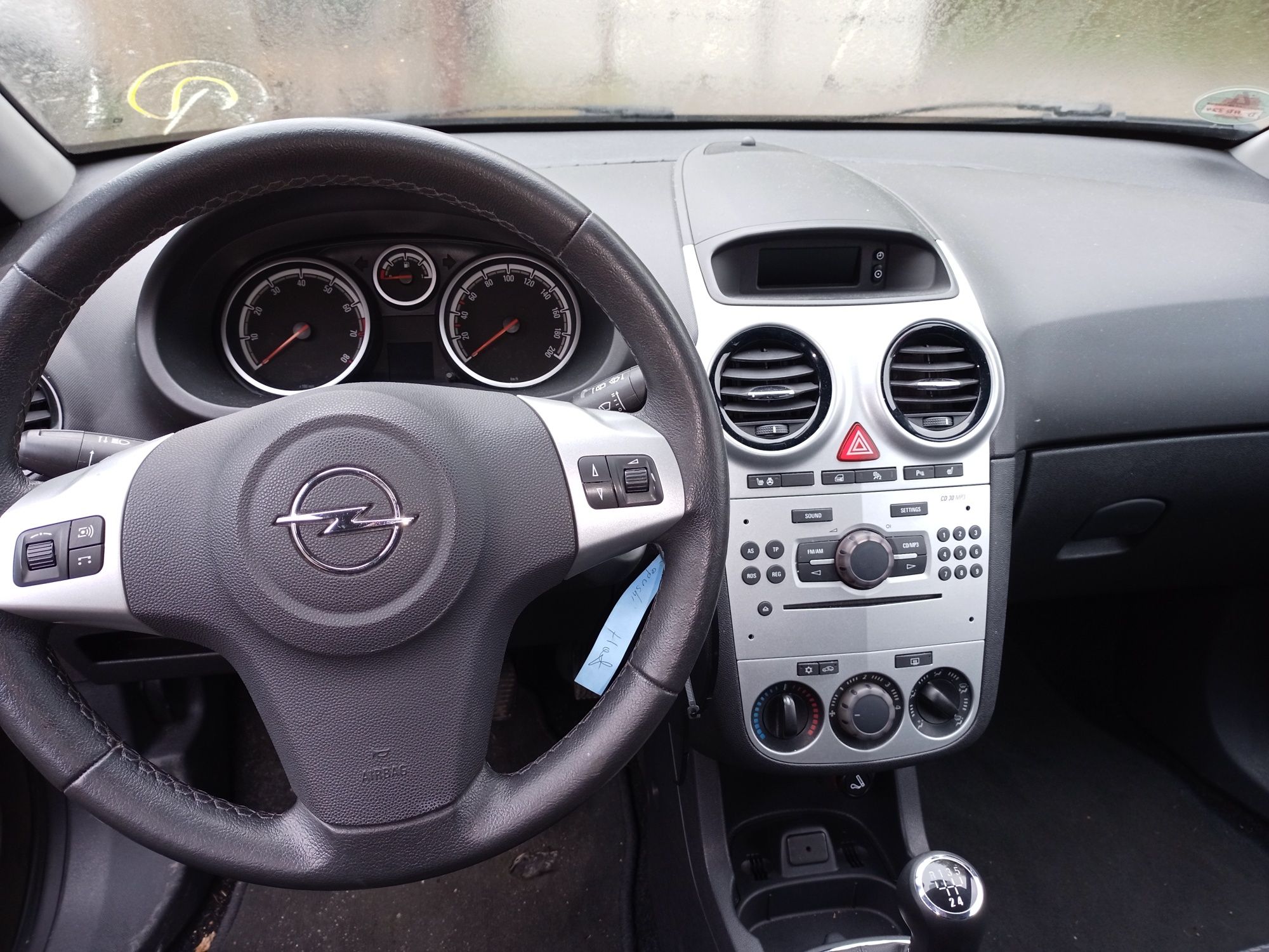 Opel Corsa D 1.4 2011r. Bogato wyposażona