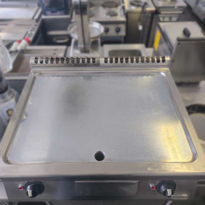 Fry-top elétrico de bancada com chapa lisa Alpeninox (800x720x350mm)