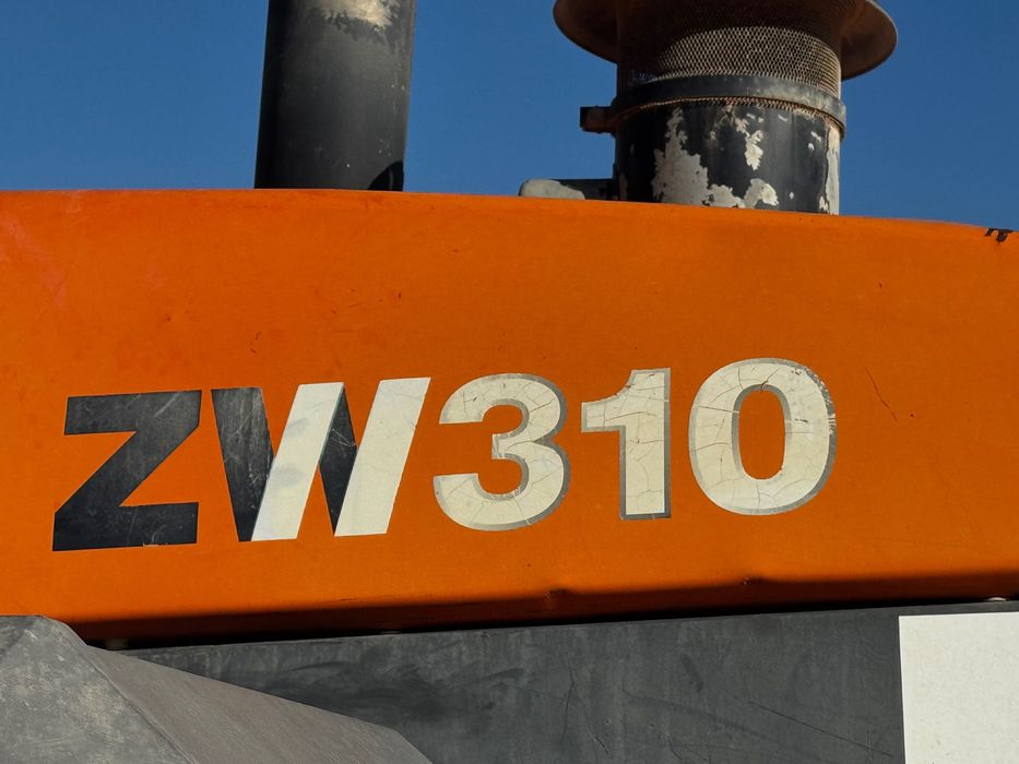 Pá carregadora - Hitachi ZW310