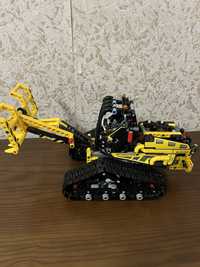 LEGO Technic Гусеничний навантажувач