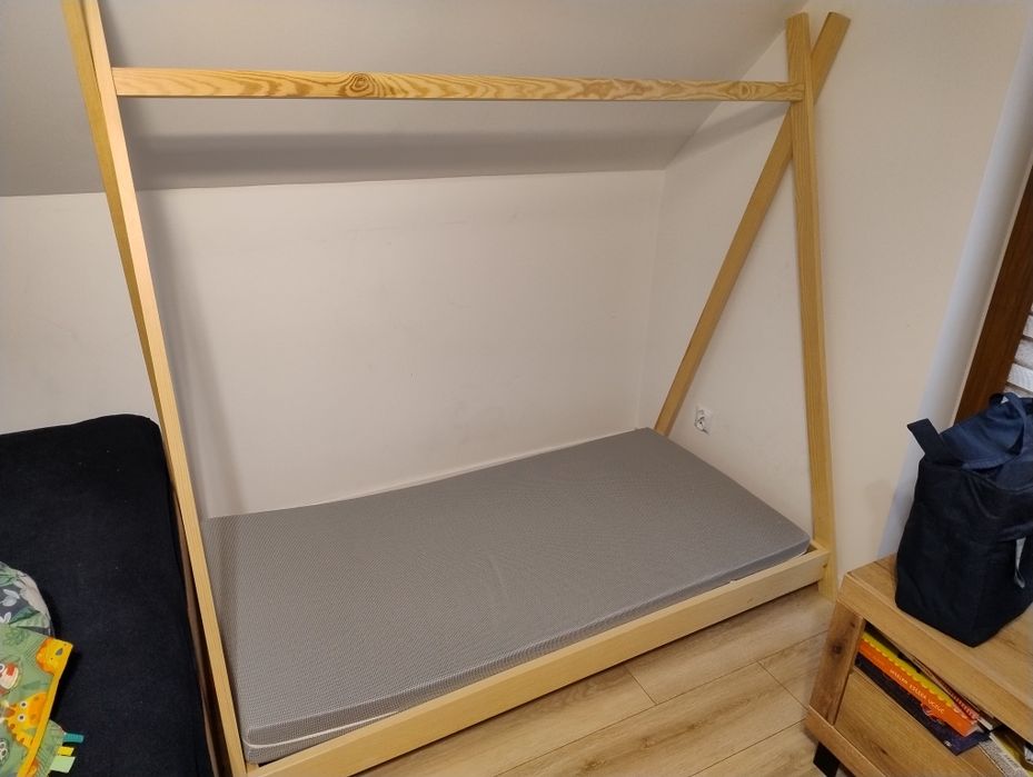 Stylowe łóżeczko dziecięce