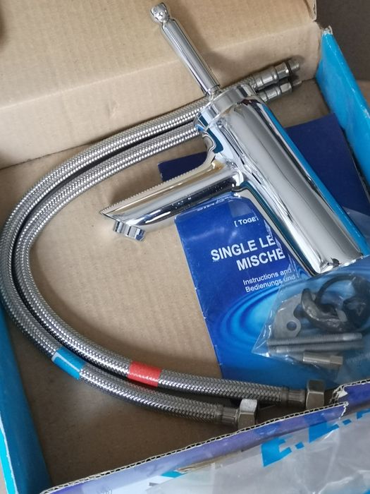 Змішувачі E. C. A. Серія Jodi.