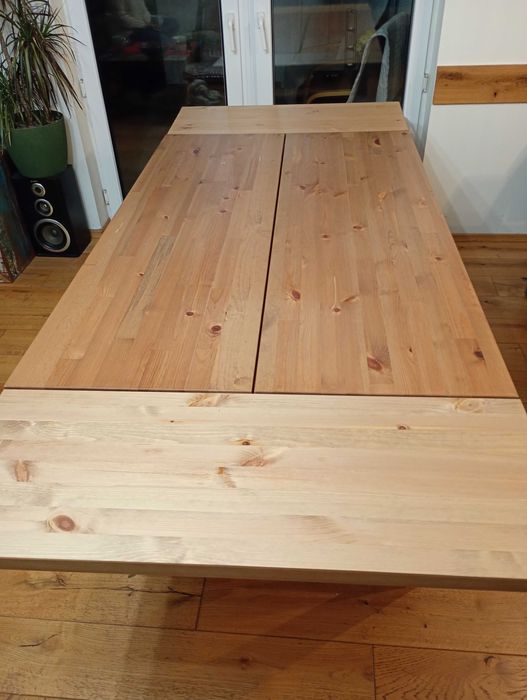 Stół do jadalni i salonu