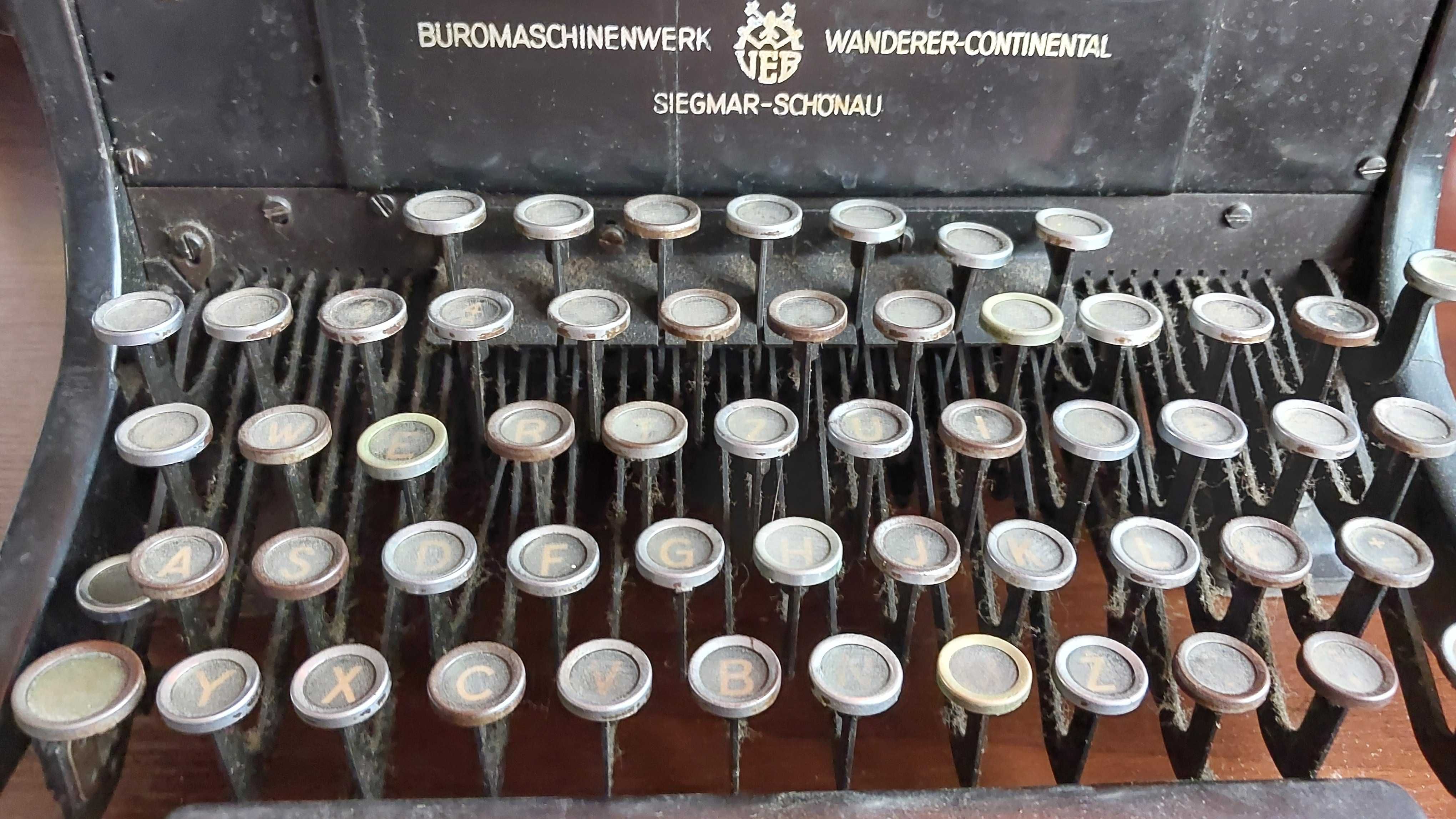 Zabytkowa maszyna do pisania Continental