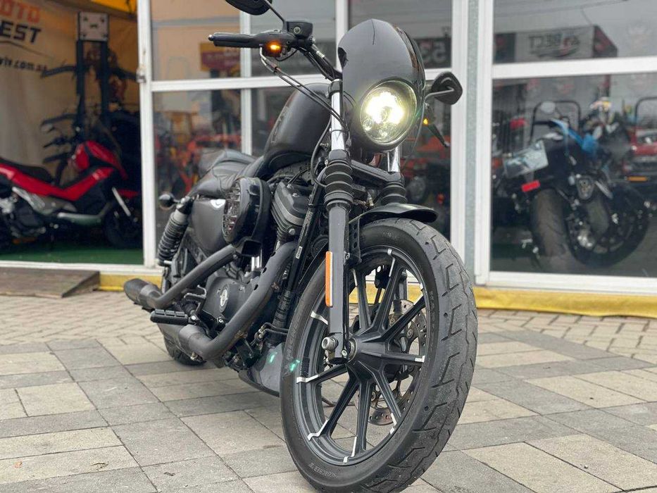 Мотоцикл Harley-Davidson 883 2017