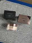 Puder sypki Laura Mercier tone-up rose