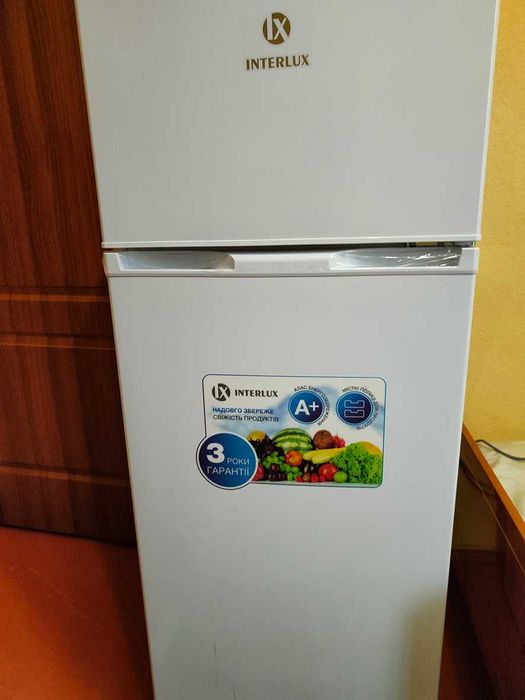 Холодильник Interlux ILR-0213MW. Стан - новий.