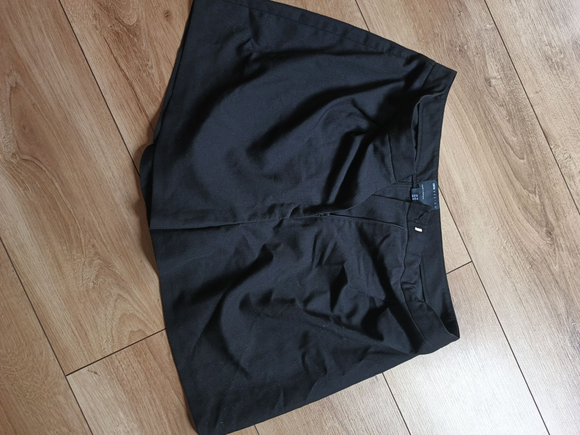 Spodenki ASOS 42