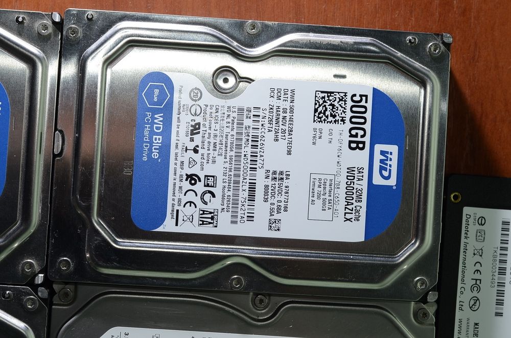 Накопичувачі HDD SSD 1tb/500/320/128gb