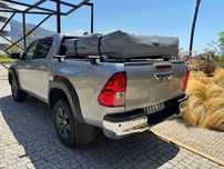 Toyota Hilux 4500 km - wie neu!