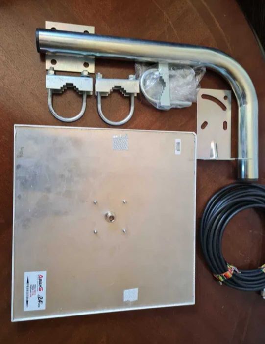 Antena kierunkowa panelowa ABAKS 19 dBi stan bardzo dobry