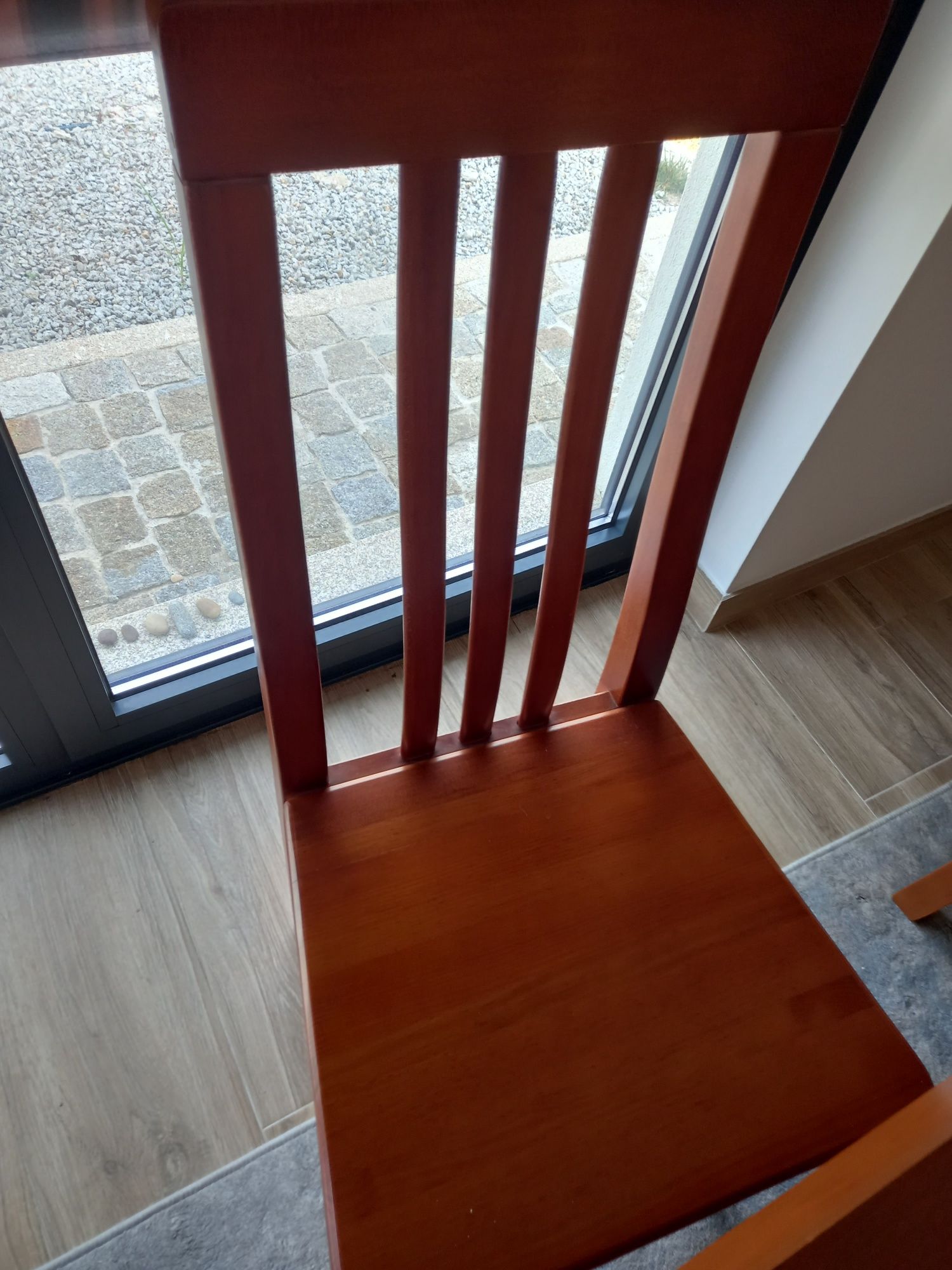Mesa de madeira + 6 cadeiras