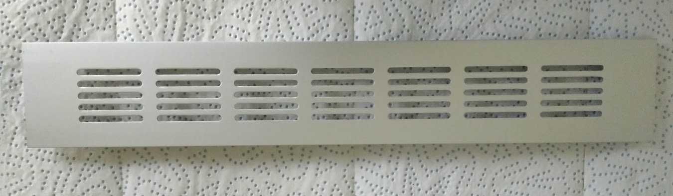 Алюминиевая вентиляционная решетка 300 х 50 мм, матовая