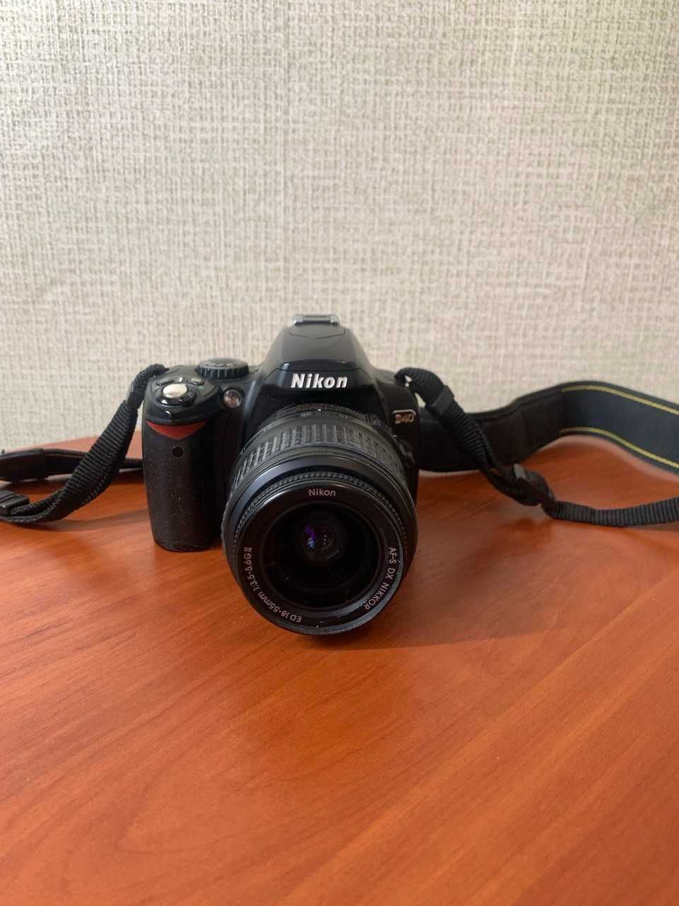 Фотоапарат Nikon D40