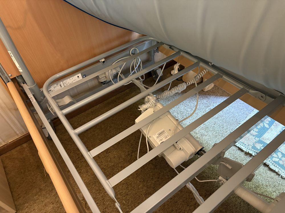 Cama totalmente articulada eletrica