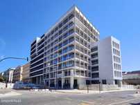 Apartamento T1 com varanda, mobilado e equipado, em Santos, Lisboa