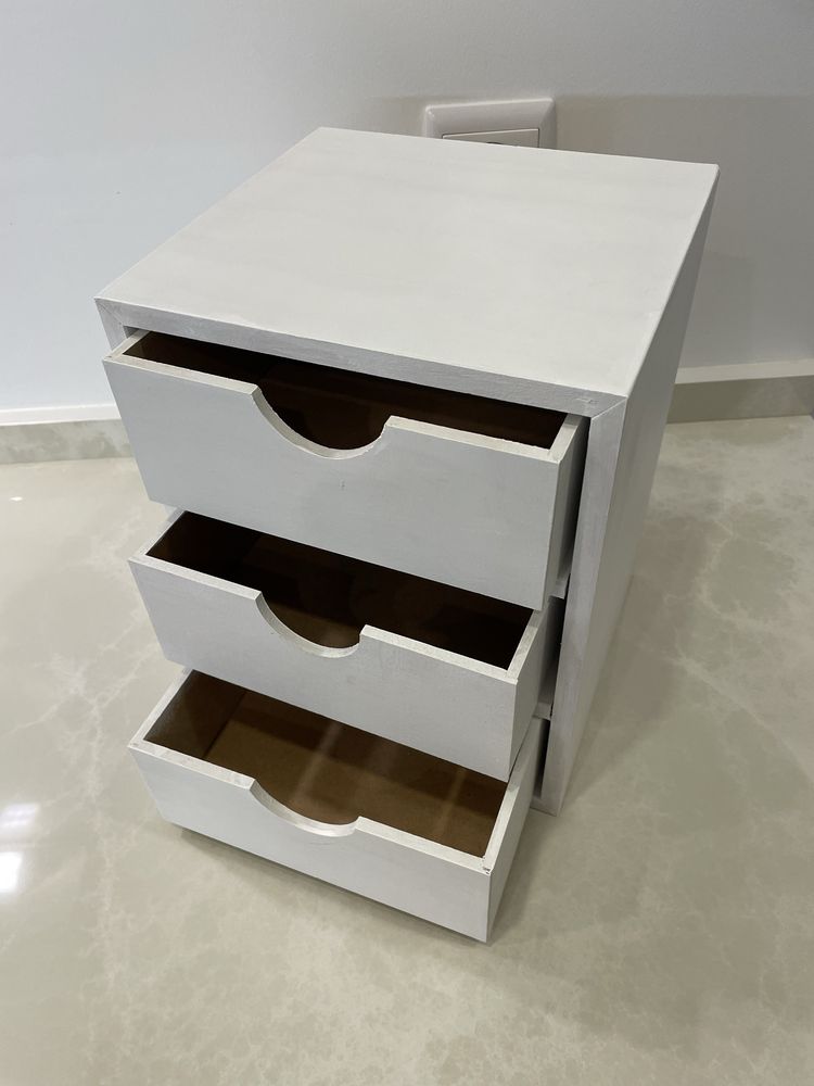 Bloco mini de 3 gavetas em pinho