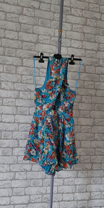 Letni kombinezon w kwiaty