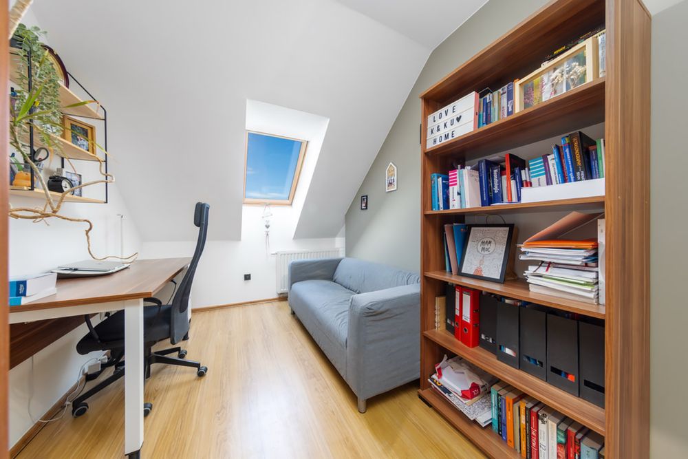 Dwupoziomowa szeregowka ul.Sw.Rity. 113m uzytkowych