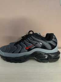 Кросівки Nike air max tn