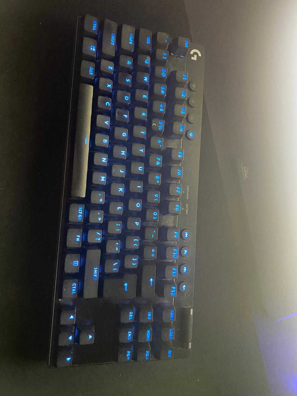 Teclado Mecânico Logitech G Pro X TKL Lightspeed RGB WirelessBluetooth
