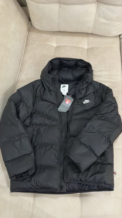 Мужская куртка Nike Storm-Fit Windrunner Primaloft (FB8185-010)