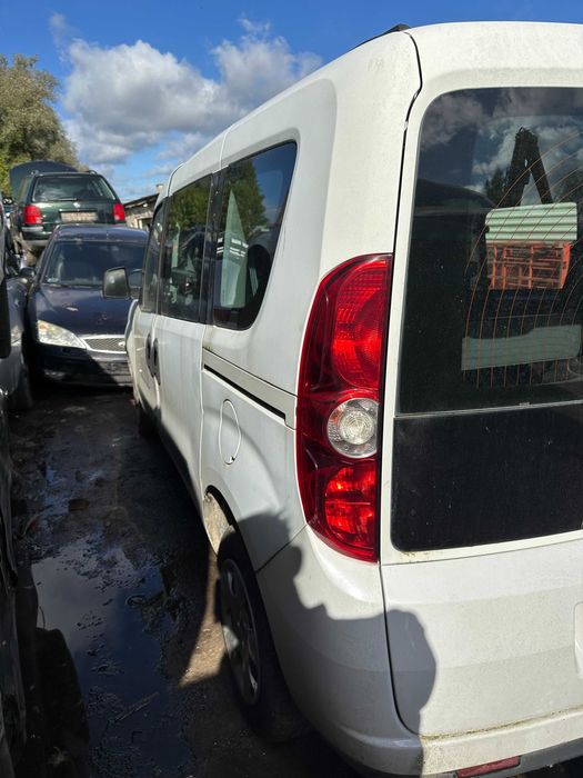 FIAT DOBLO  części blacharskie