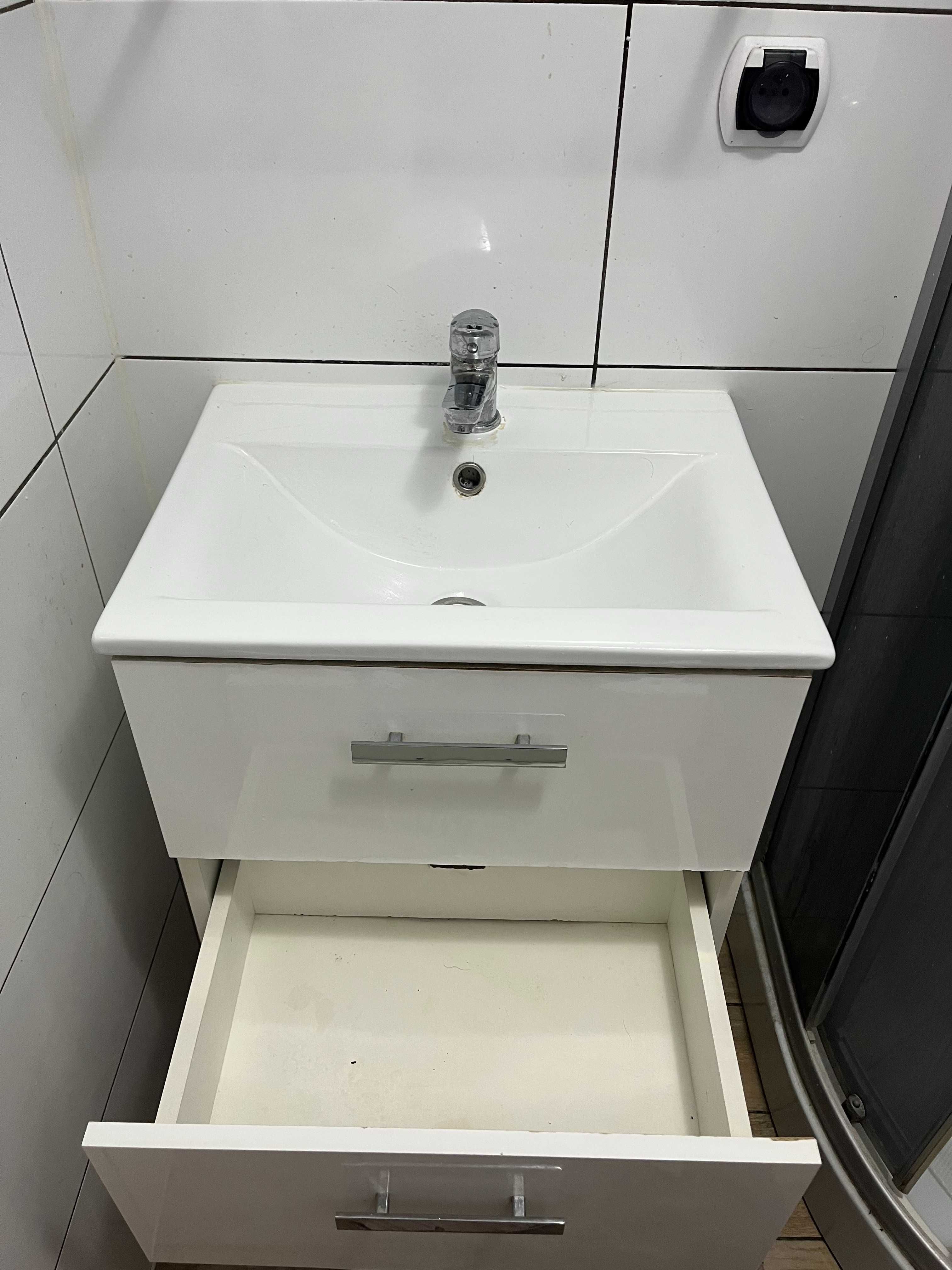 Szafka łazienkowa ze zlewem 50cm / umywalką i baterią