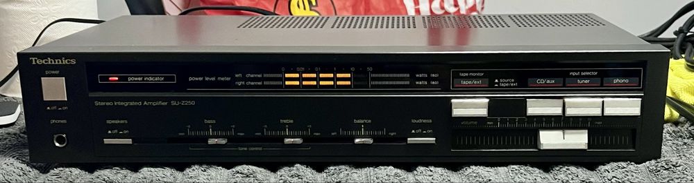 Technics SU-Z250 wzmacniacz