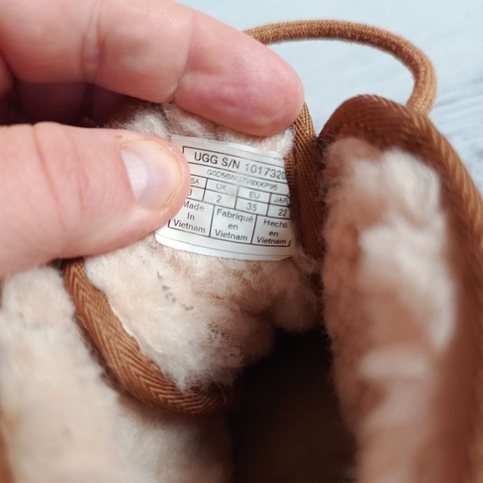 UGG оригінал на натуральному хутрі р35 на ніжку до 22см без нюансів