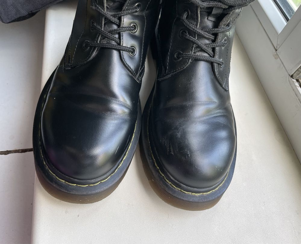 Берци черевики типу dr. Martens