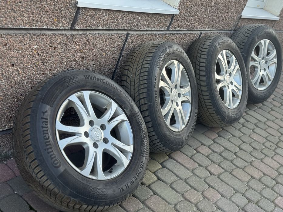 Колеса в зборі Шини з Дисками Hyundai ix35 215x70R16 зимові