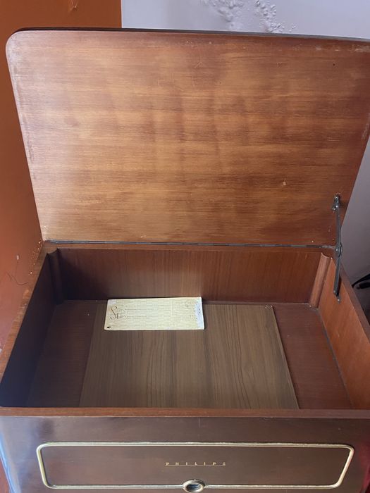 Consola rádio antiga Philips