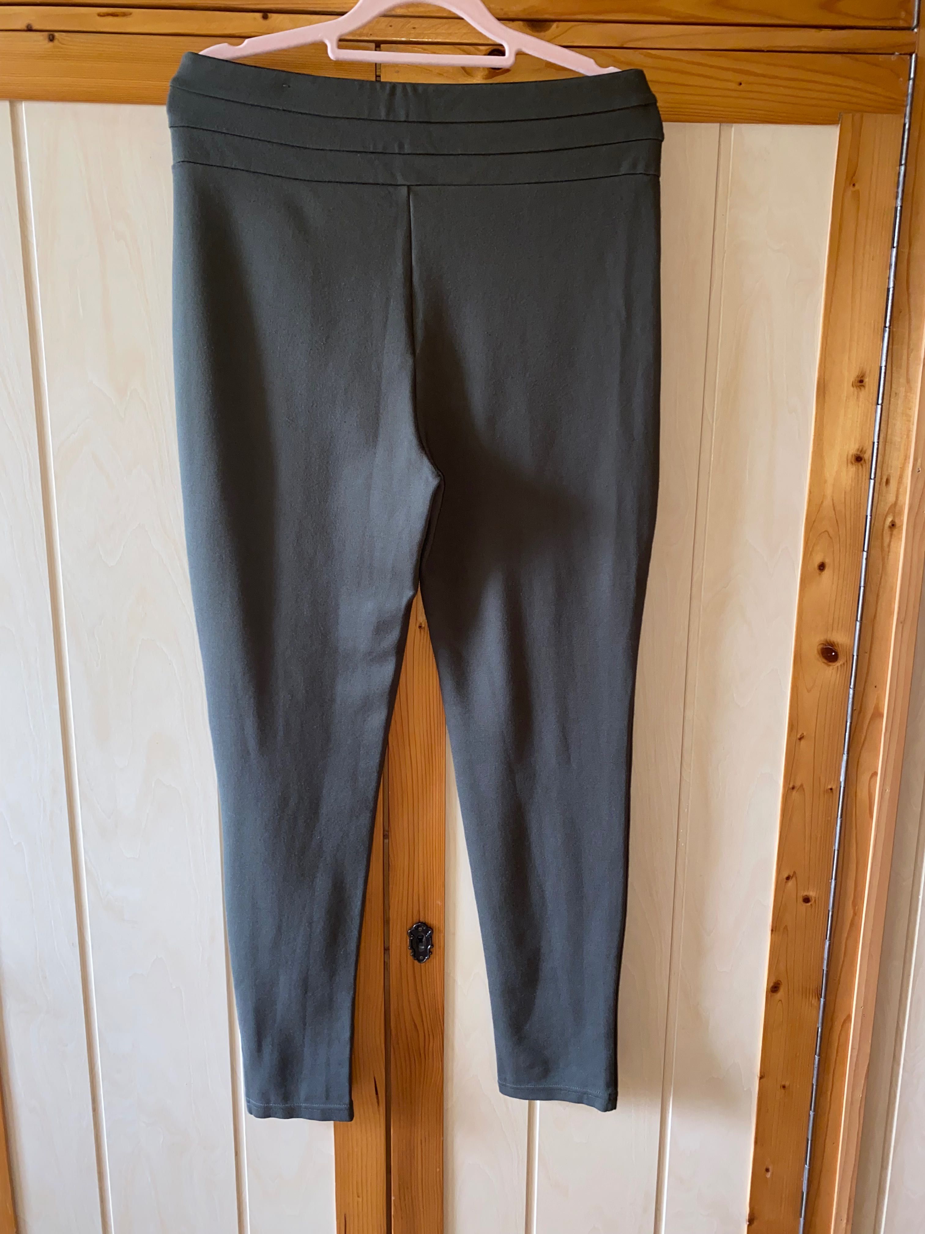 Legginsowe spodnie Zara – ciemna zieleń