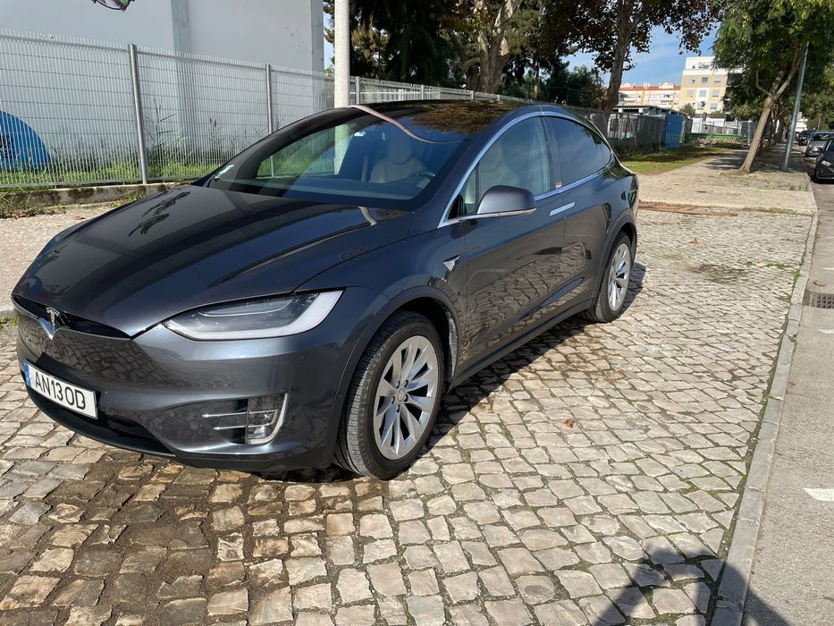 Tesla Model X 90D – 6 lugares - Autopilot – Supercharger vitalício