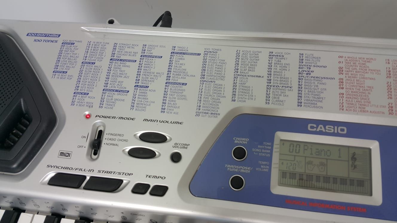 Keyboard Casio do nauki,  z dużym wyświetlaczem,  MIDI