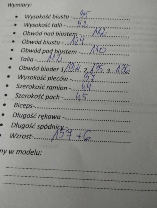 Suknia ślubna plus size