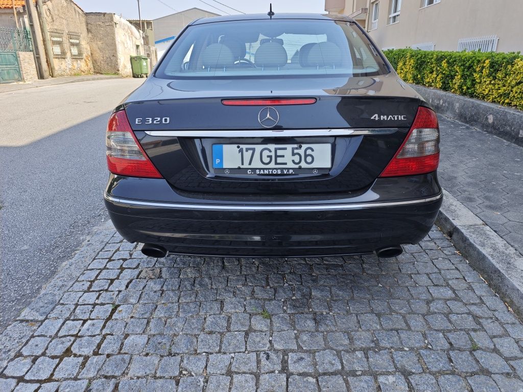 Mercedes Benz E 320