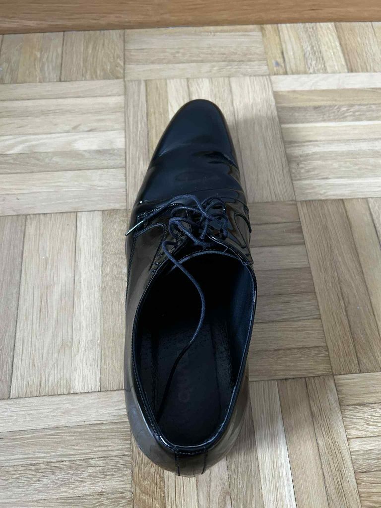 Eleganckie buty do garnituru Quazi 43