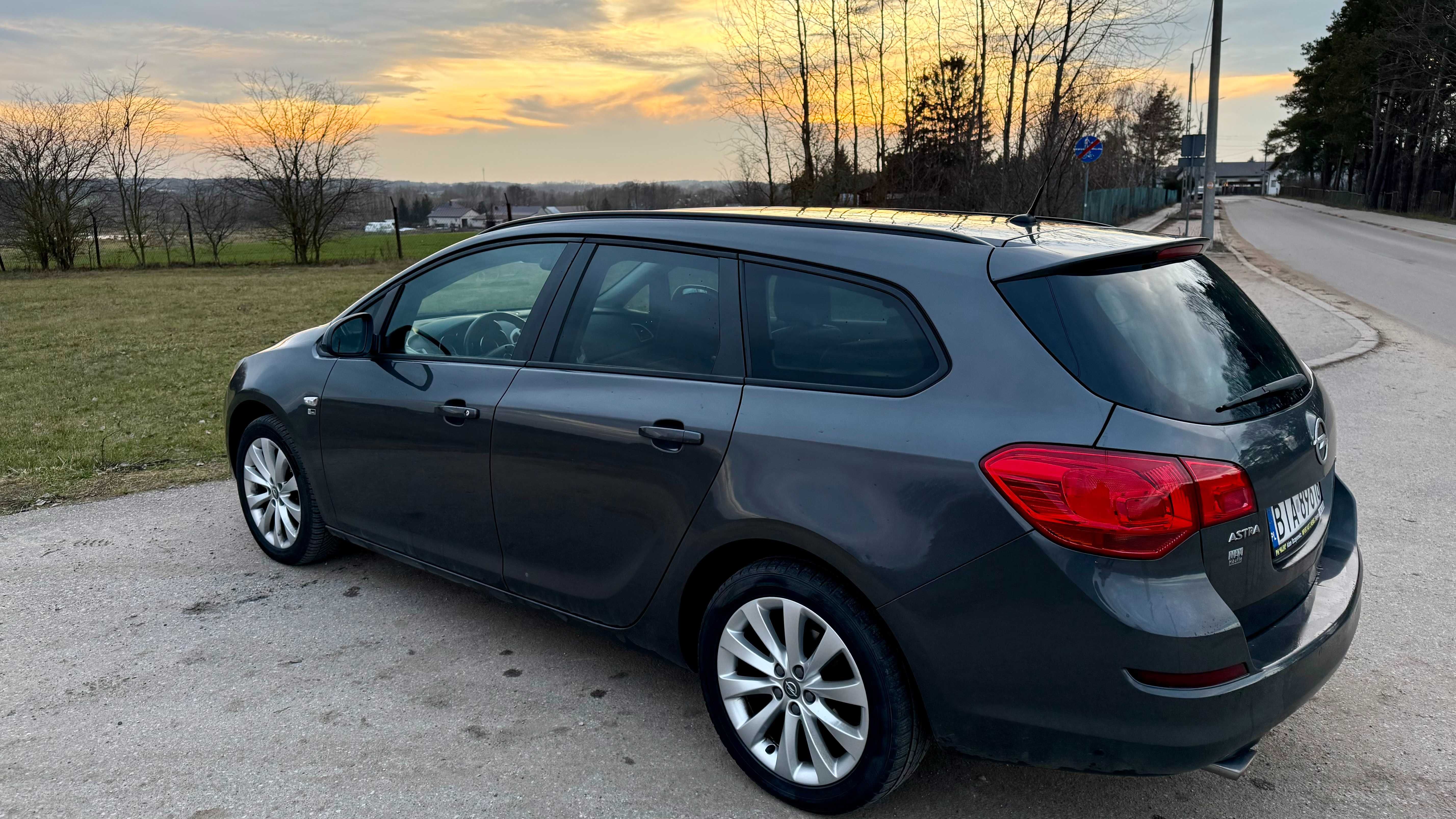 Opel astra j 1.4 2012r