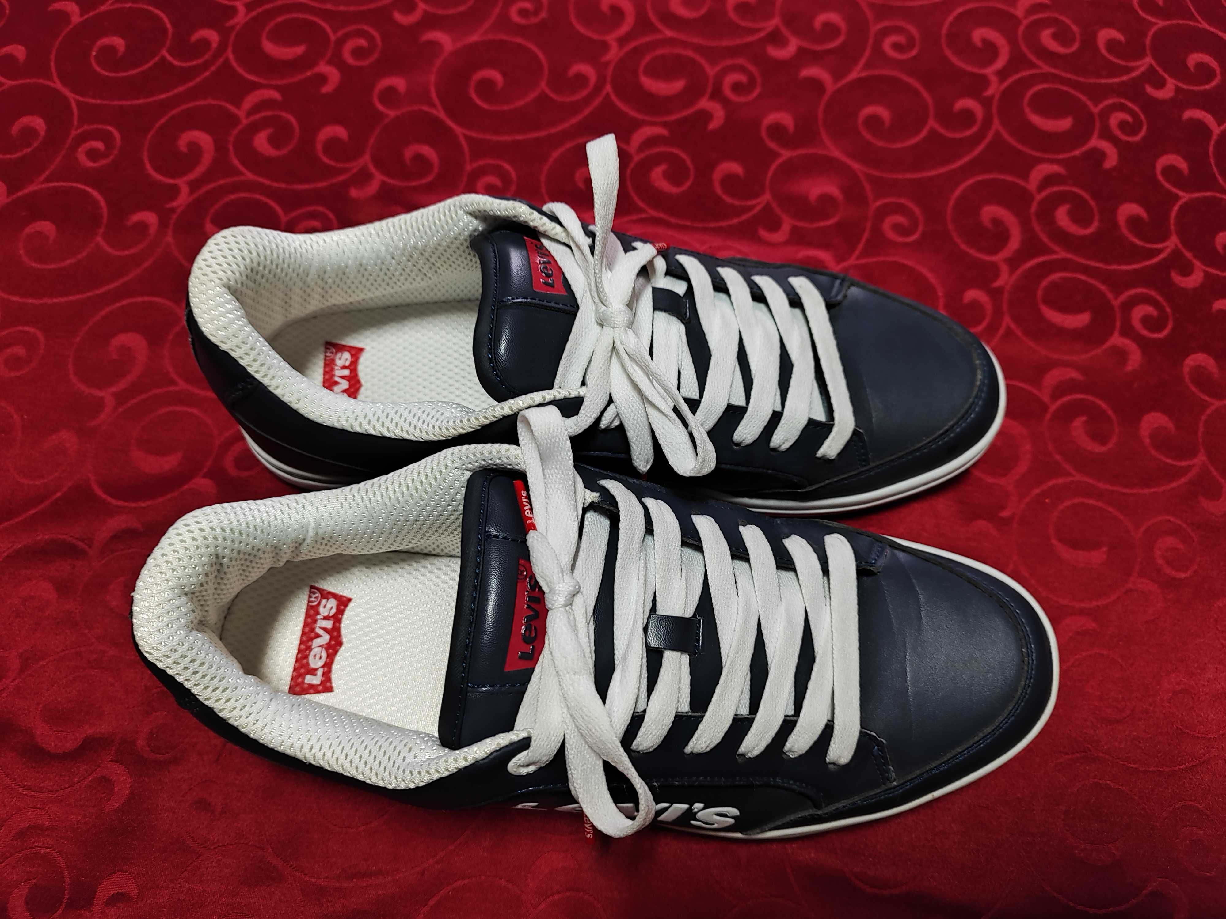 Sapatilhas Levi's Nº44 Semi-Novas