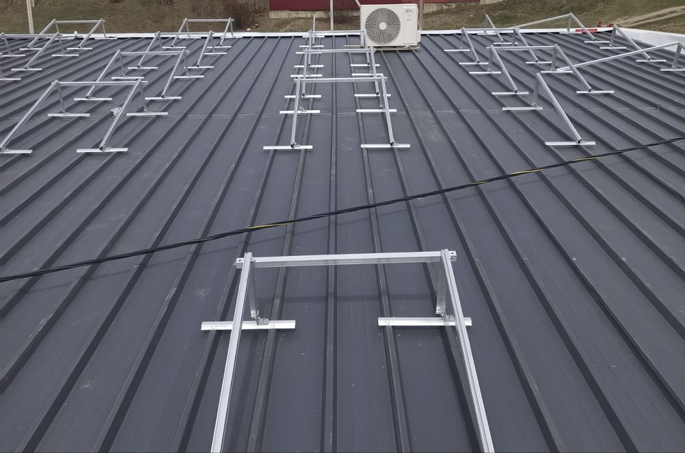 Кріплення для сонячних панелей профіль прижими баластна система