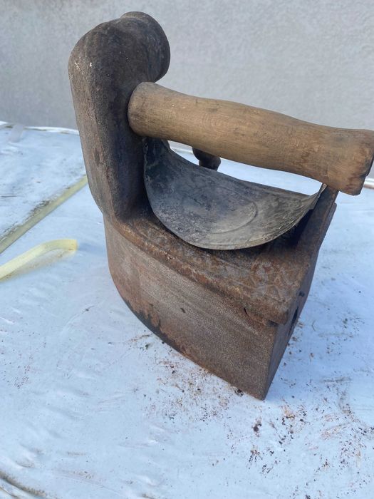 Stare zabytkowe żelazka