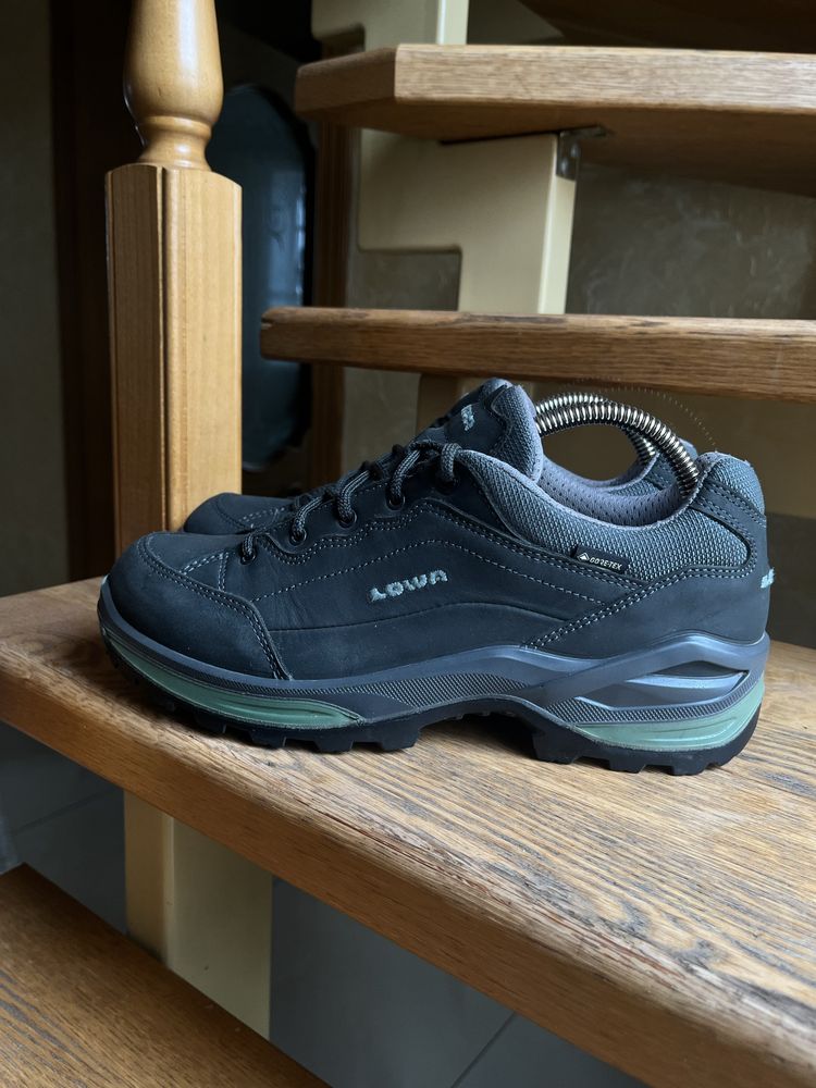 Кросівки lowa renegate gtx на gore-tex