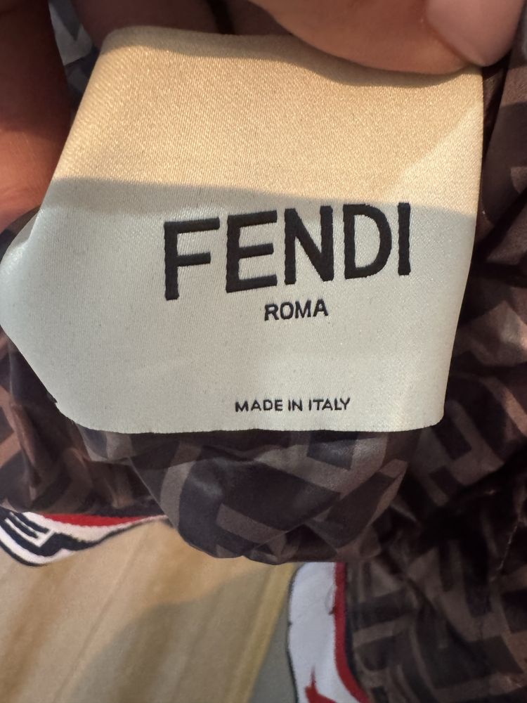 Двухсторонний бомбер Fendi оригинал