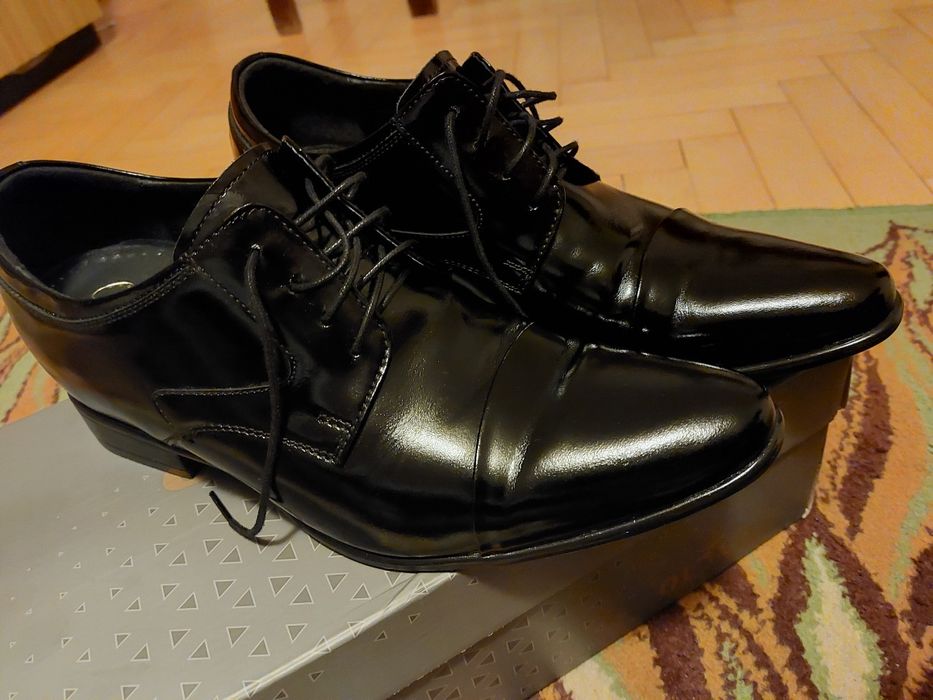 Eleganckie buty podwyższane +6 cm