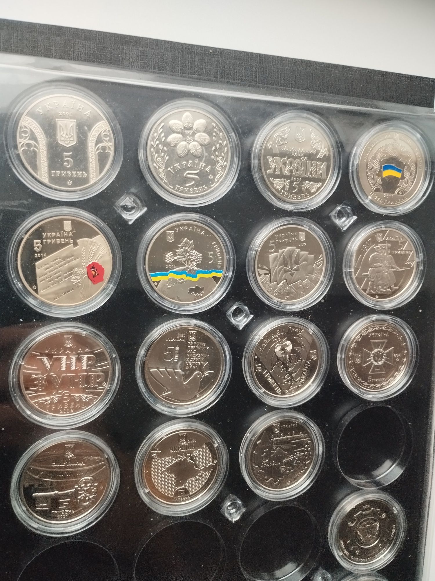 Монети медалі банкноти НБУ