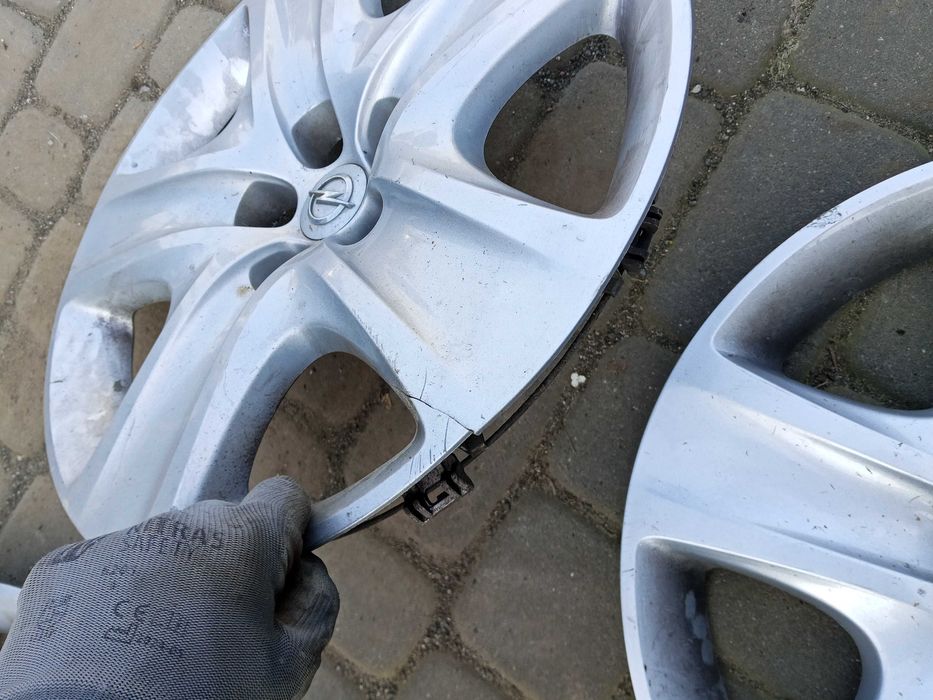 Felgi strukturalne Insignia B plus kołpaki 17" 5x115